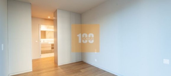 4 Schlafzimmer Doppelhaus in Vila Nova de Gaia, Portugal, Nr. 108235 12