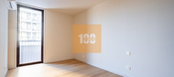 4 Schlafzimmer Doppelhaus in Vila Nova de Gaia, Portugal, Nr. 108235 9