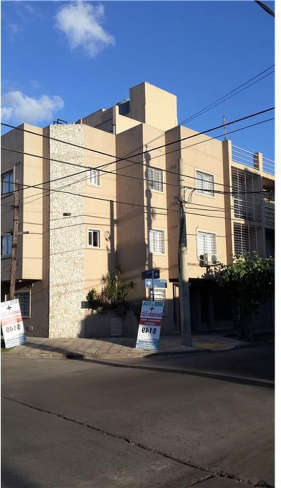 12m² Warehouse in Bermudez, Argentina No. 22400