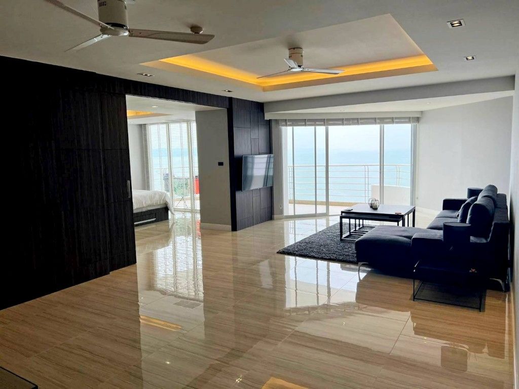 2 bedrooms Condo in Pattaya, Thailand No. 20023