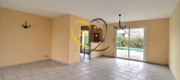 3 Schlafzimmer Haus in Baugy, France, Nr. 39150 8