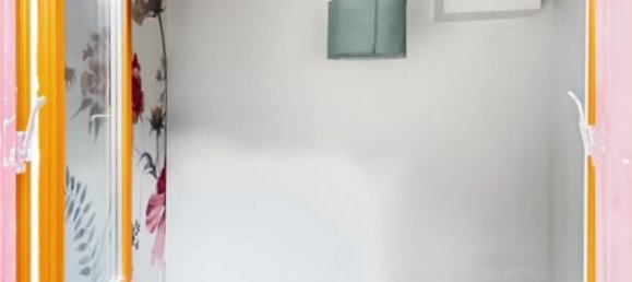 3 bedrooms House in Saint-Denis, France No. 354714 8