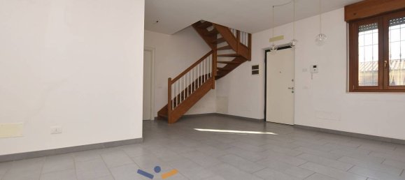 2 bedrooms House in Lacchiarella, Italy No. 151343 8