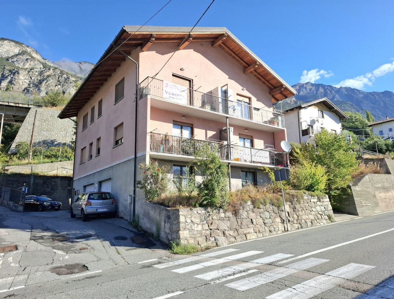 4 bedrooms Duplex in Chatillon, Italy No. 322557
