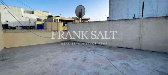 Дом с 3 спальнями в Burmarrad, Мальта № 3012 10