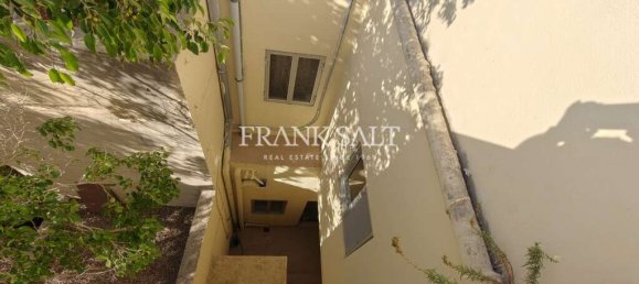 Дом с 3 спальнями в Burmarrad, Мальта № 3012 9