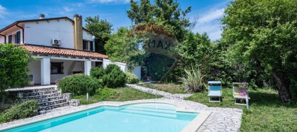 4 bedrooms Villa in Coriano, Italy No. 208076 9