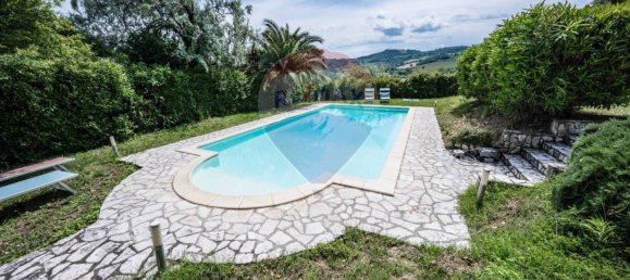 4 bedrooms Villa in Coriano, Italy No. 208076 11