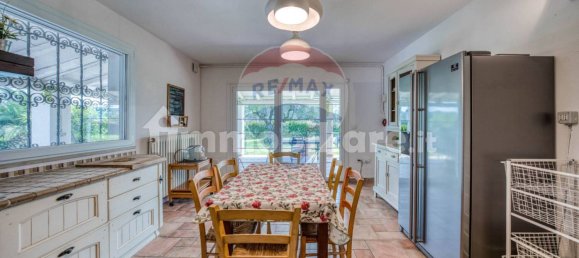 4 bedrooms Villa in Coriano, Italy No. 208076 2