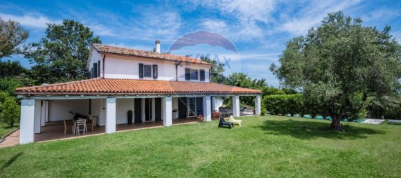 4 bedrooms Villa in Coriano, Italy No. 208076 14