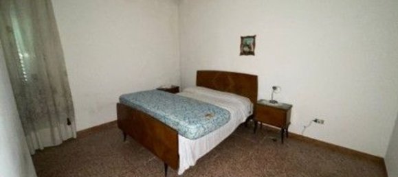 6 rooms House in Montalto Uffugo, Italy No. 183884 16