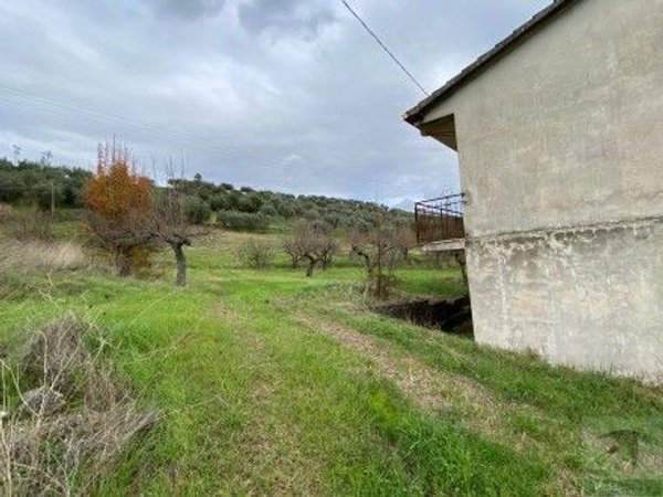 6 rooms House in Montalto Uffugo, Italy No. 183884