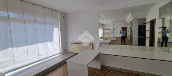 2-salle Propriété commerciale à Olgiate Molgora, Italy No. 66192 6