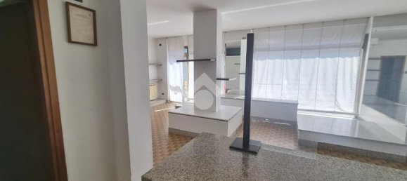 2-salle Propriété commerciale à Olgiate Molgora, Italy No. 66192 5