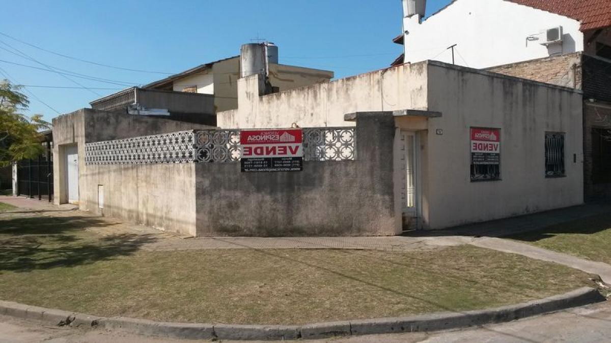 3 bedrooms House in Moron, Argentina No. 95929