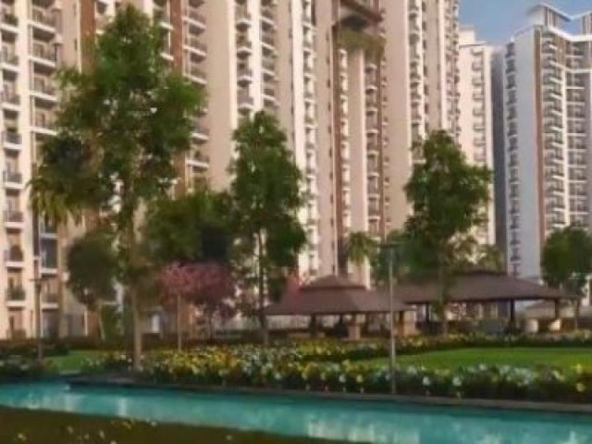 2 bedrooms House in Noida, India No. 66811