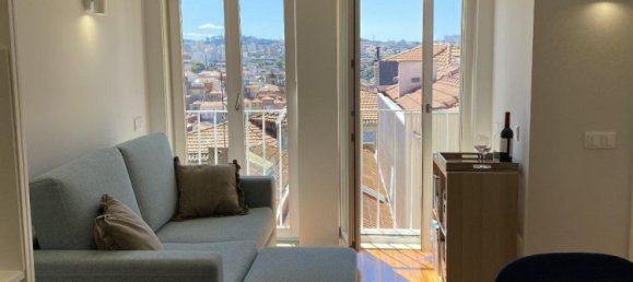 4 bedrooms Building in Porto, Portugal No. 113376 2