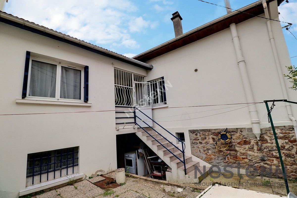 4 bedrooms House in Villemomble, France No. 176124