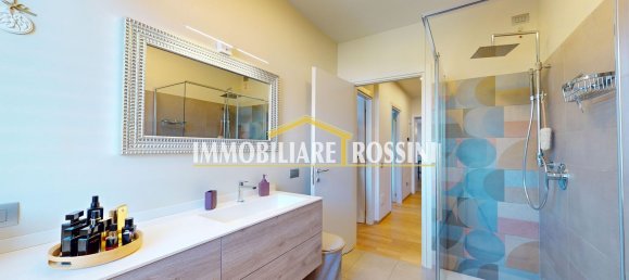 Apartamento de 3 habitaciónes en Malnate, Italy No. 188163 13