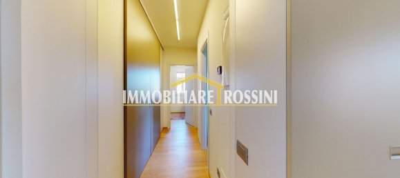 Apartamento de 3 habitaciónes en Malnate, Italy No. 188163 11