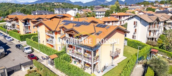 Apartamento de 3 habitaciónes en Malnate, Italy No. 188163 39