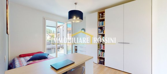 Apartamento de 3 habitaciónes en Malnate, Italy No. 188163 14