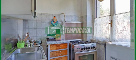 5 bedrooms Villa in Varese, Italy No. 15173 8