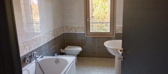 4-Zimmer Penthouse in Carpi, Italy, Nr. 130337 2