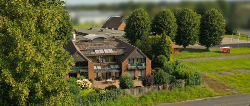 3160m² Building in Rotenburg, Germany No. 153037