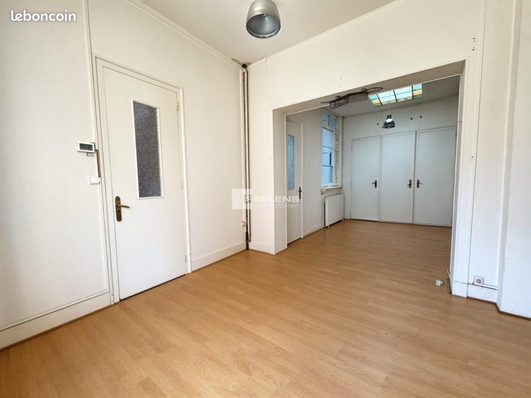 3 rooms House in Lille, France No. 332888