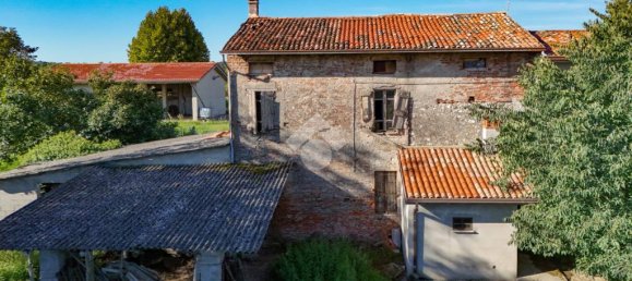 4 bedrooms House in Pozzolengo, Italy No. 378818 5