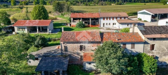 4 bedrooms House in Pozzolengo, Italy No. 378818 11