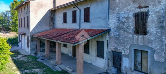 4 bedrooms House in Pozzolengo, Italy No. 378818 17