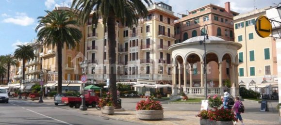 3 Schlafzimmer Villa in Rapallo, Italy, Nr. 38444 11