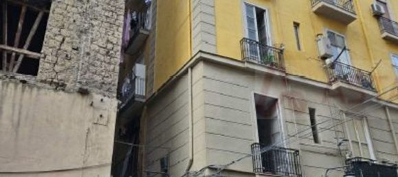 2 bedrooms Apartment in Naples, Italy No. 325205 2
