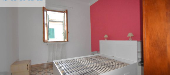 Apartamento de 3 dormitorios en Viareggio, Italy No. 42535 7