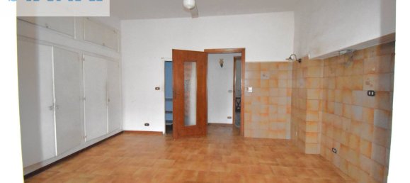 Apartamento de 3 dormitorios en Viareggio, Italy No. 42535 26