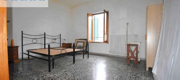 Apartamento de 3 dormitorios en Viareggio, Italy No. 42535 16