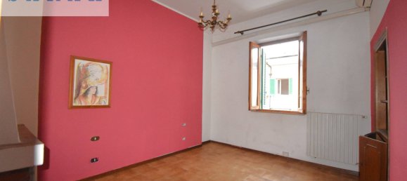 Apartamento de 3 dormitorios en Viareggio, Italy No. 42535 10