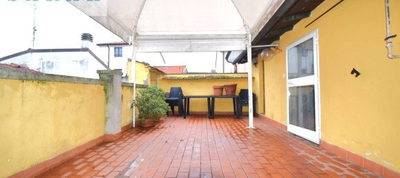 Apartamento de 3 dormitorios en Viareggio, Italy No. 42535 4