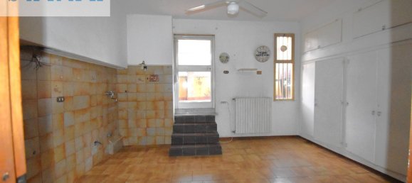 Apartamento de 3 dormitorios en Viareggio, Italy No. 42535 6