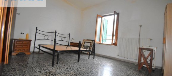 Apartamento de 3 dormitorios en Viareggio, Italy No. 42535 17