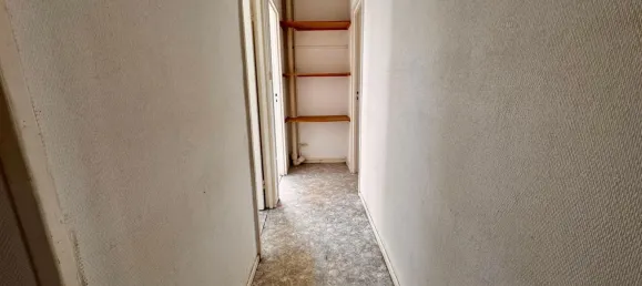 5 rooms Apartment in Maubeuge, France No. 274970 5