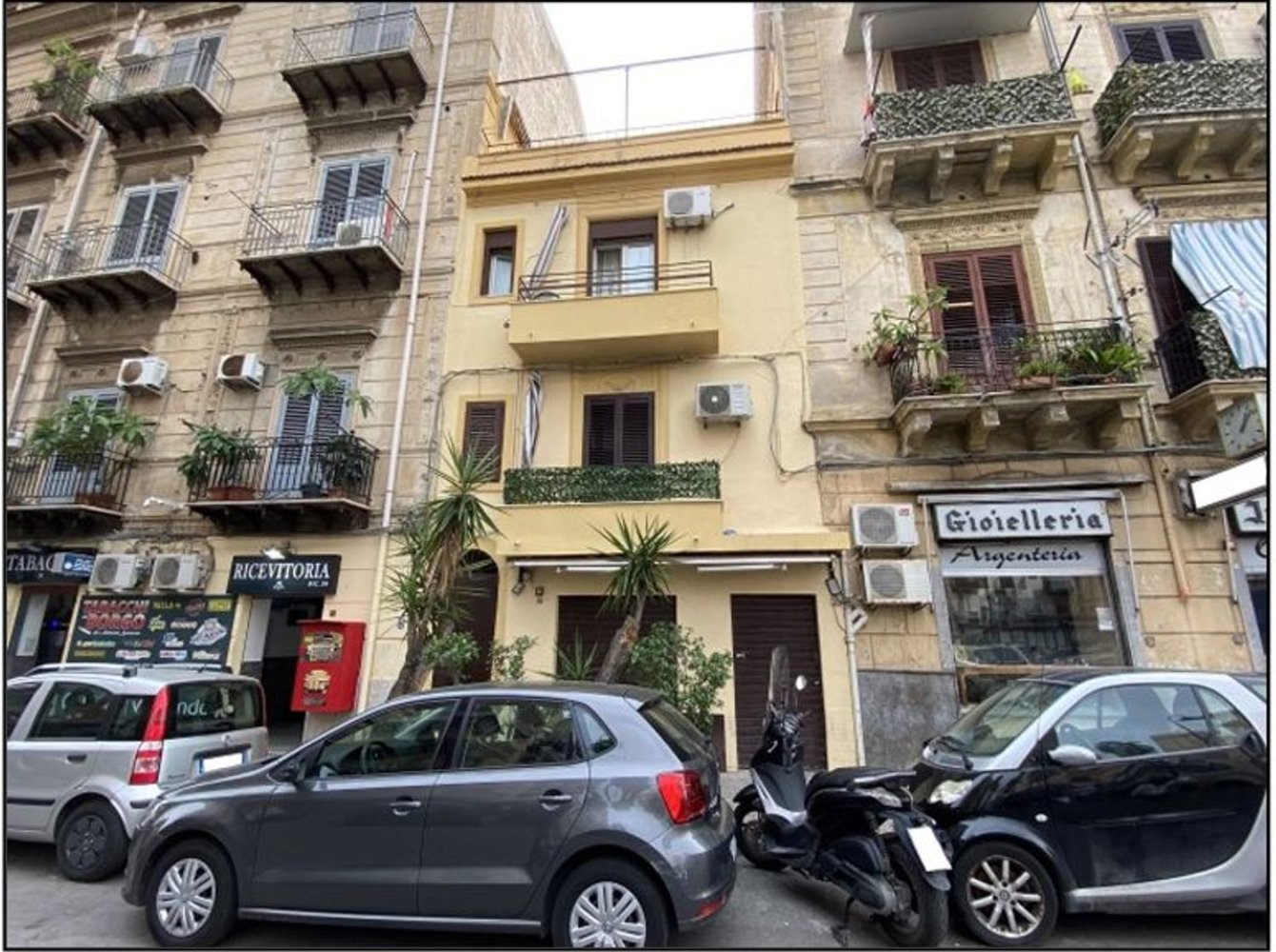 Propiedad comercial en Palermo, Italy 73 m² No. 355161