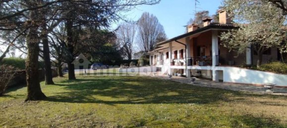3 Schlafzimmer Villa in Udine, Italy, Nr. 84408 4