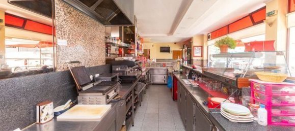 91m² Commercial property in Vila Nova de Gaia, Portugal No. 318631 9