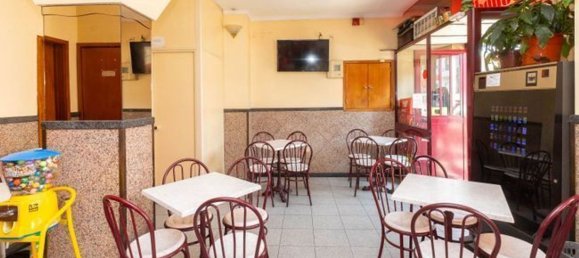 91m² Commercial property in Vila Nova de Gaia, Portugal No. 318631 3