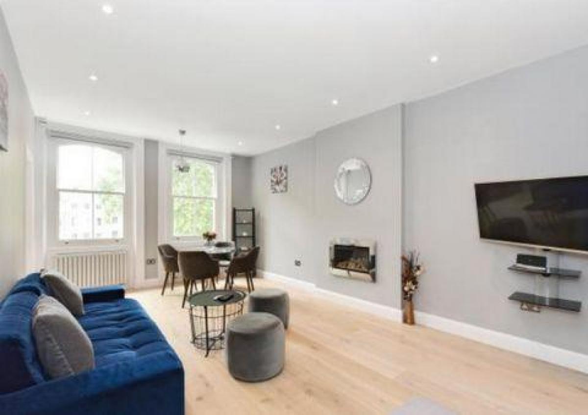2 bedrooms Condo in London, United Kingdom No. 521