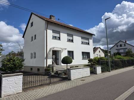 4 bedrooms House in Saarlouis, Germany No. 270316