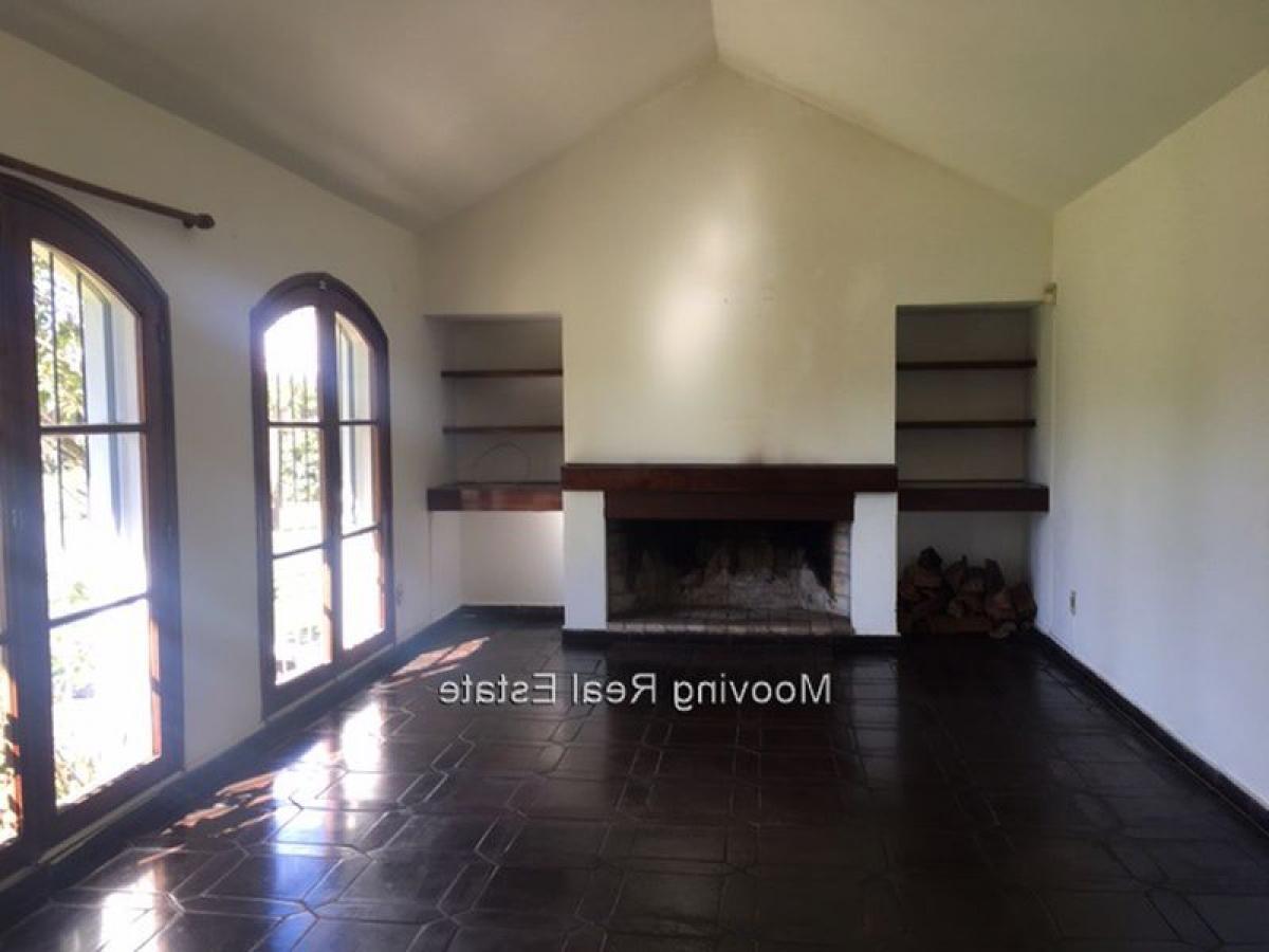 Casa de 3 dormitorios en Montevideo, Uruguay No. 7484